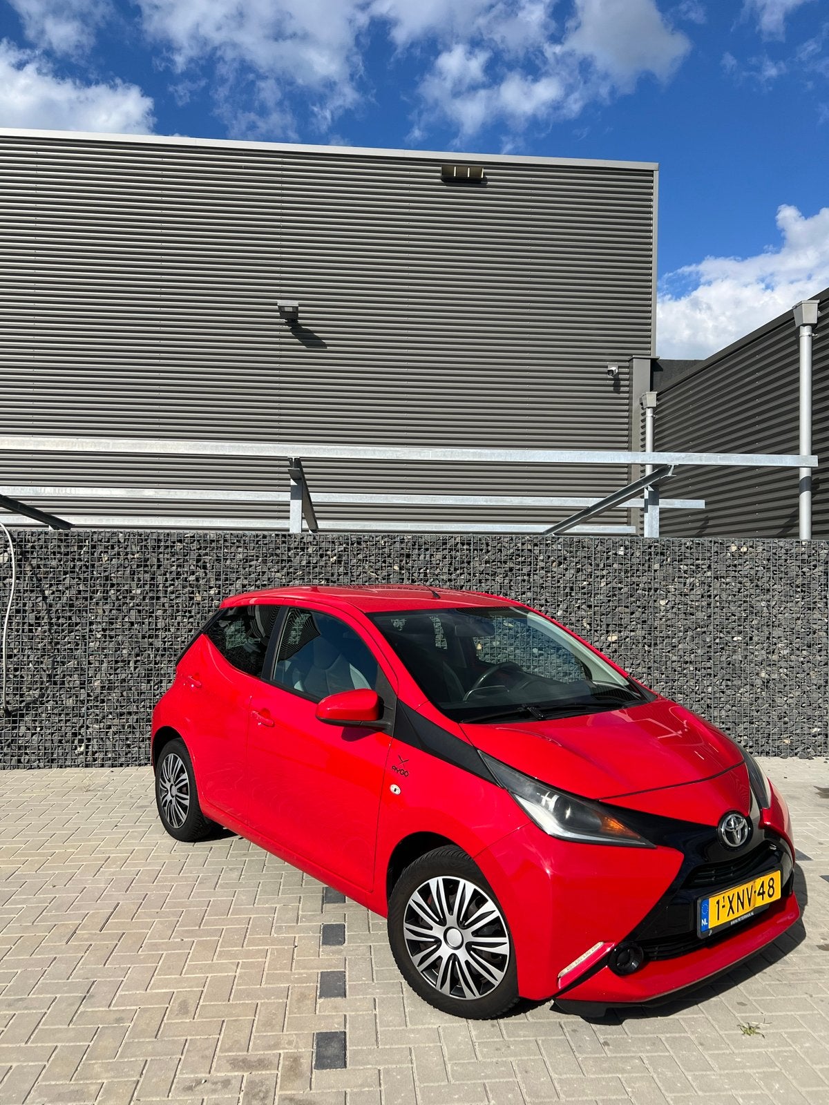 Toyota Aygo 1.0 VVT-i x-play Camera Airco 5Drs 1e eigenaar, Voorwielaandrijving, Stof, 4 stoelen, Start-stop-systeem