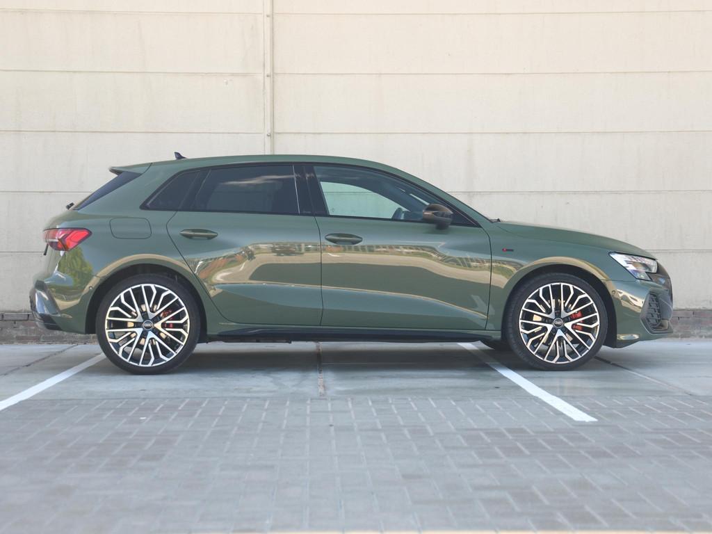 Audi A3 Sportback 40 TFSI e S edition 204pk | 19" Velgen | A, 4 cilinders, 150 min, Leder en Stof, 26 kWh
