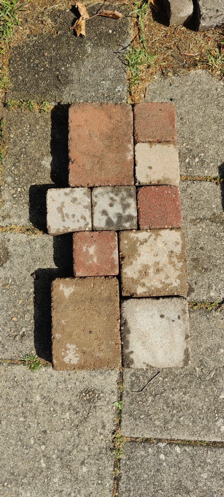 GRATIS AFHALEN Waalformaat beton stenen, Ophalen, Klinkers, Zo goed als nieuw, 10 m² of meer