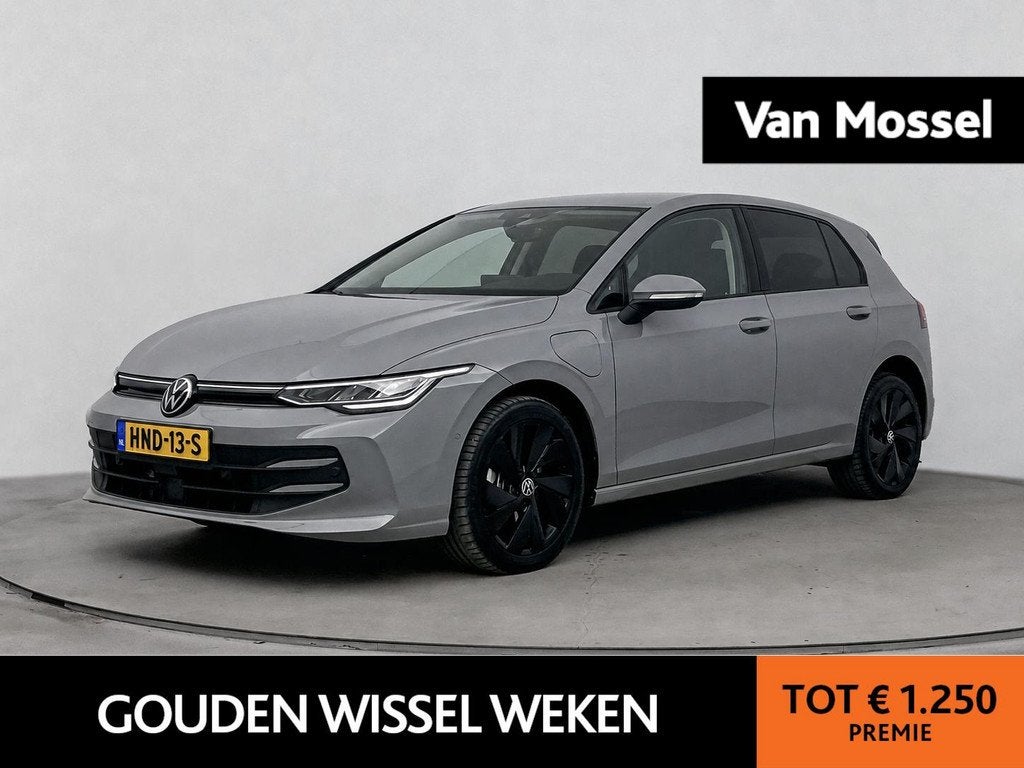 Volkswagen Golf 1.5 eHybrid Life Edition 204PK | Apple Carpl, Auto's, Volkswagen, Bedrijf, Te koop, Golf, ABS, Achteruitrijcamera