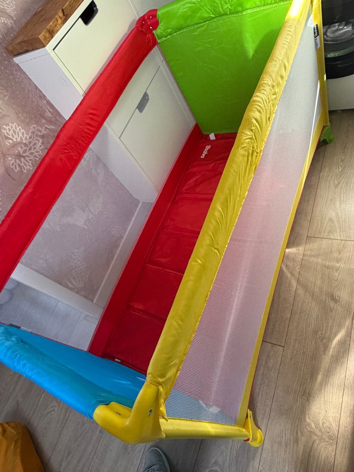 Draagbare Reisbox - Kleurrijk en Opvouwbaar, Kinderen en Baby's, Boxen, Ophalen, Zo goed als nieuw, Rechthoekig