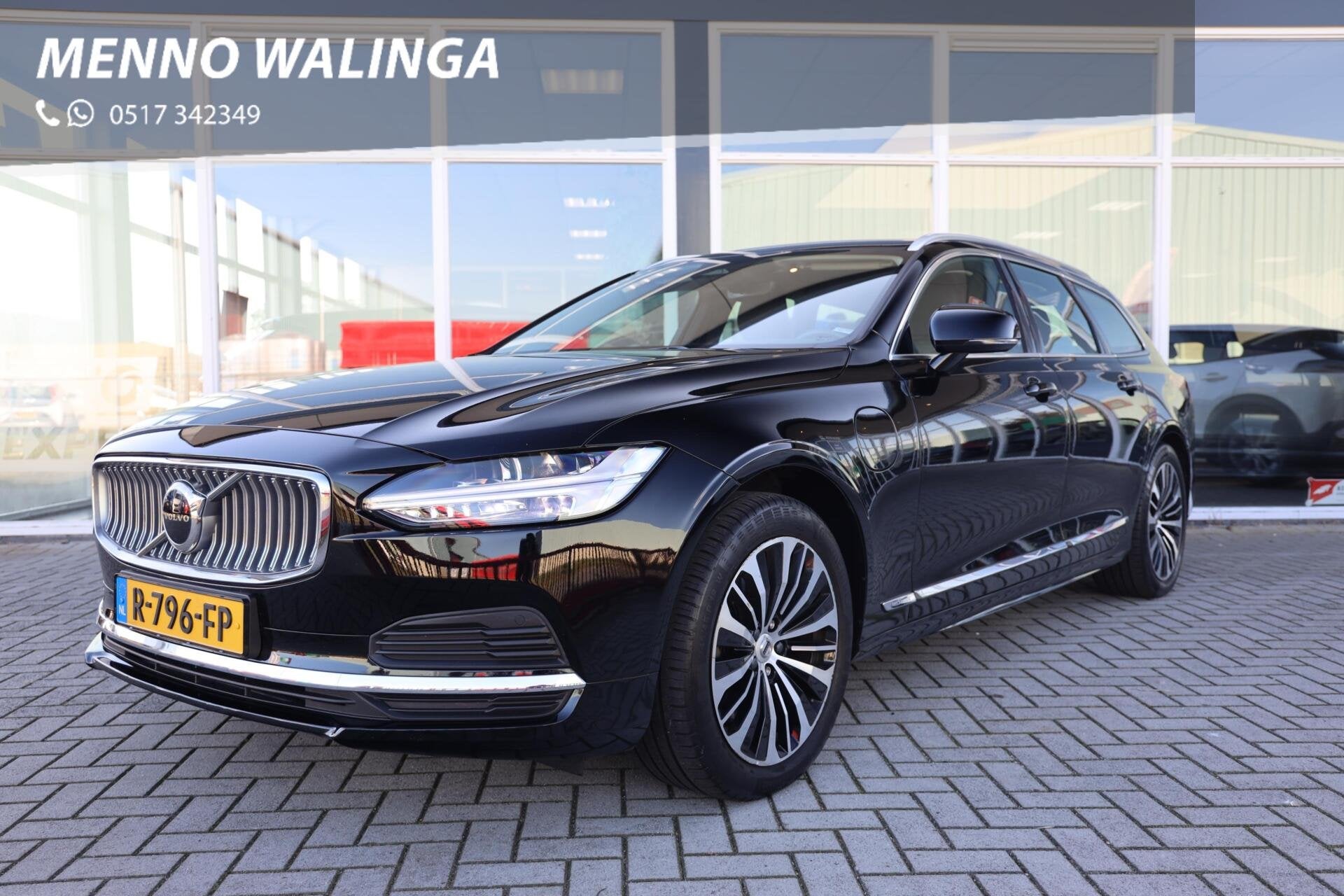 Volvo V90 2.0 T6 Plug-in hybrid AWD Essential Bright|Apple c, Auto's, Automaat, Euro 6, 4 cilinders, Zwart