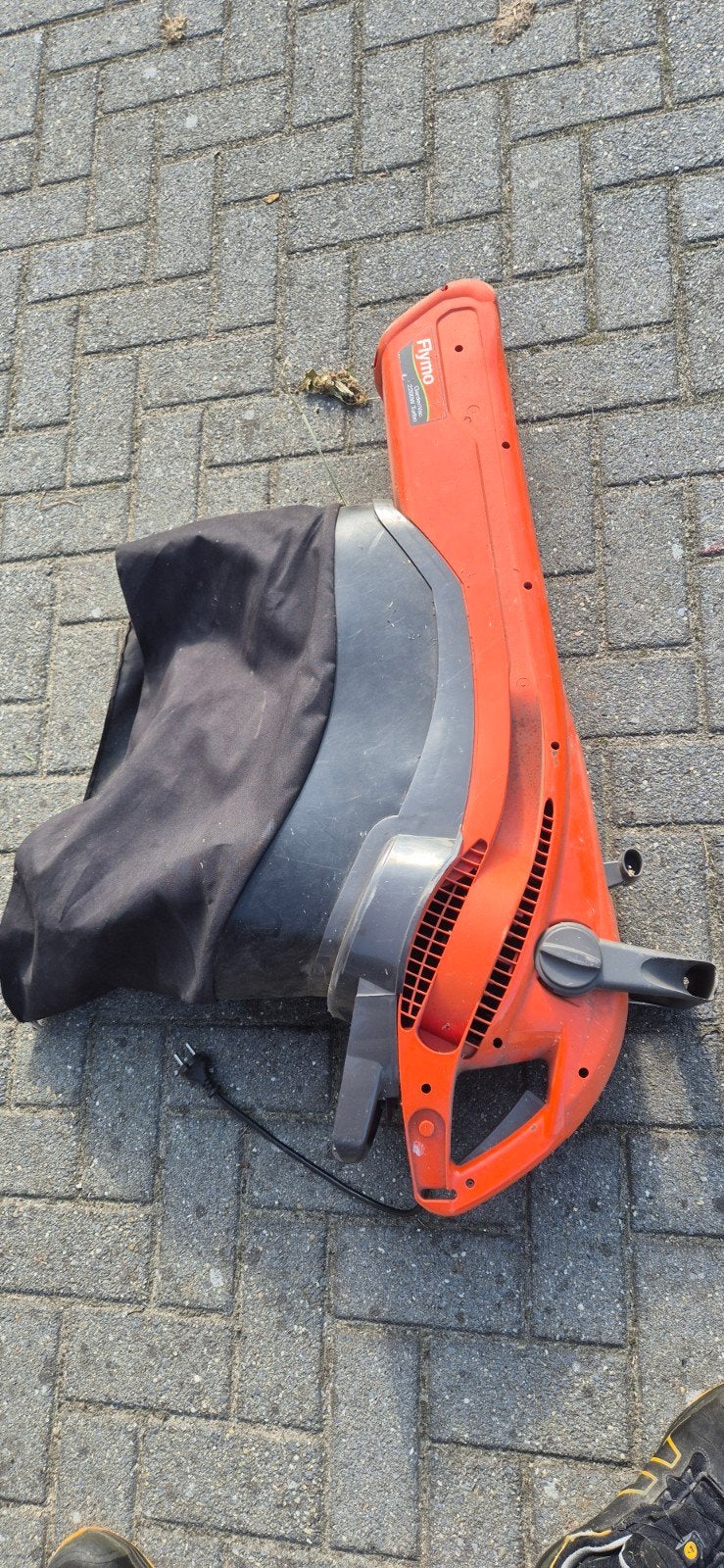 Flymo Garden Vac 2200W Turbo Bladblazer/Bladzuiger, Ophalen, Gebruikt, Met opvangzak, Handgedragen