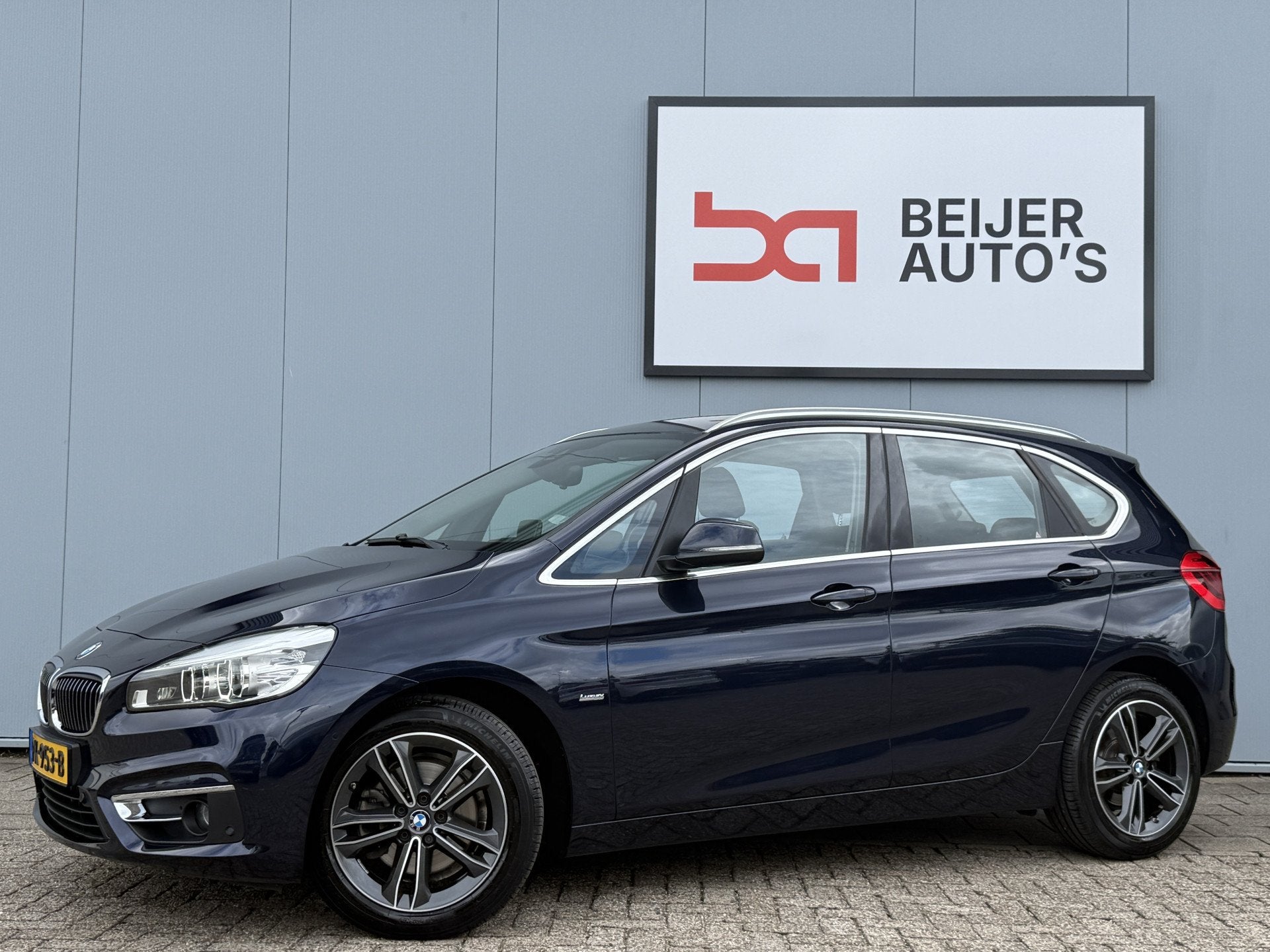 BMW 2 Serie Active Tourer 220i High Executive Automaat Navig, 1998 cc, 730 kg, Gebruikt, Euro 6