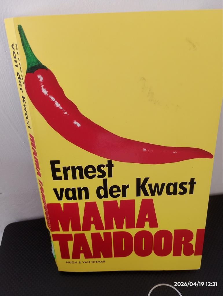 Mama Tandoori - Ernest van der Kwast (Roman), Boeken, Ophalen of Verzenden, Zo goed als nieuw, Ernest van der Kwast, Nederland