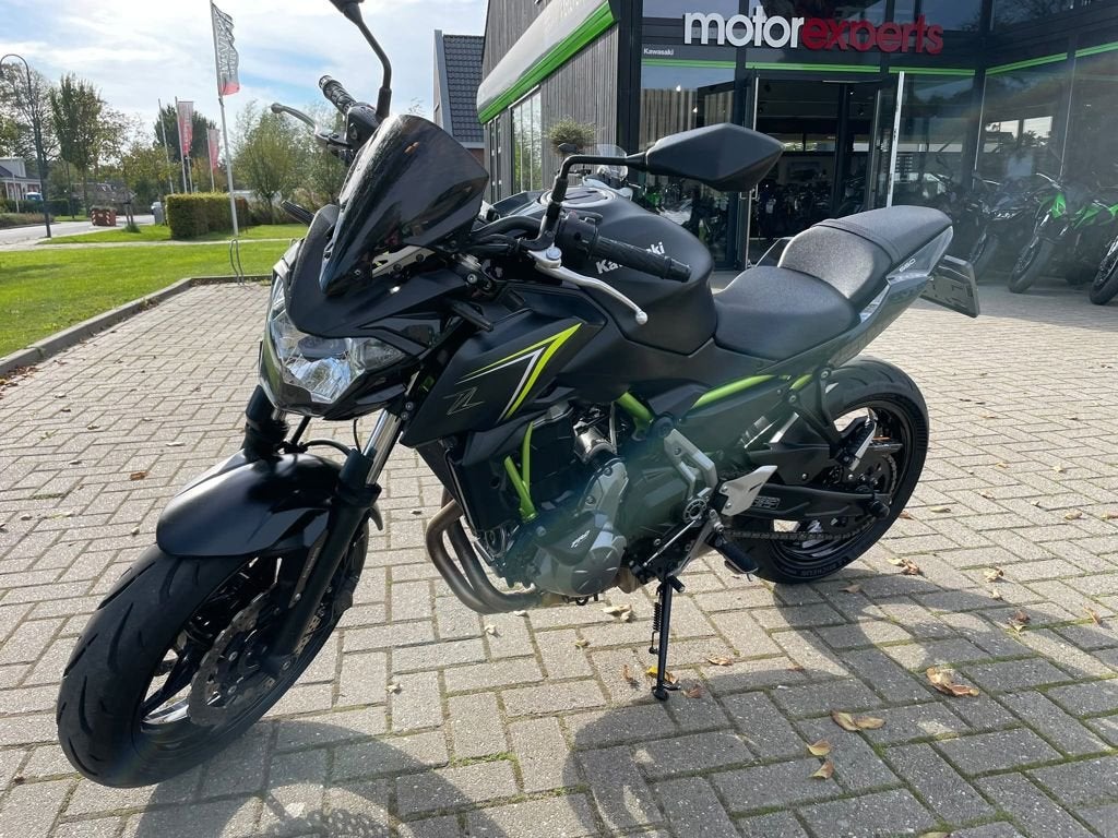 KAWASAKI Z650, Naked bike, Gebruikt, Bedrijf