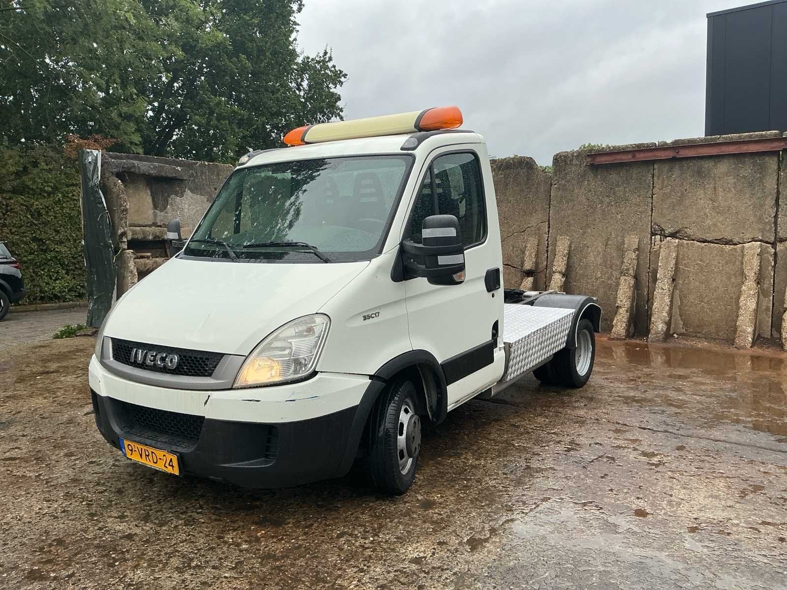 2011 Iveco 35C17 300 Oplegger, Auto's, Vrachtwagens, Achterwielaandrijving, Overige brandstoffen, Origineel Nederlands, Bedrijf