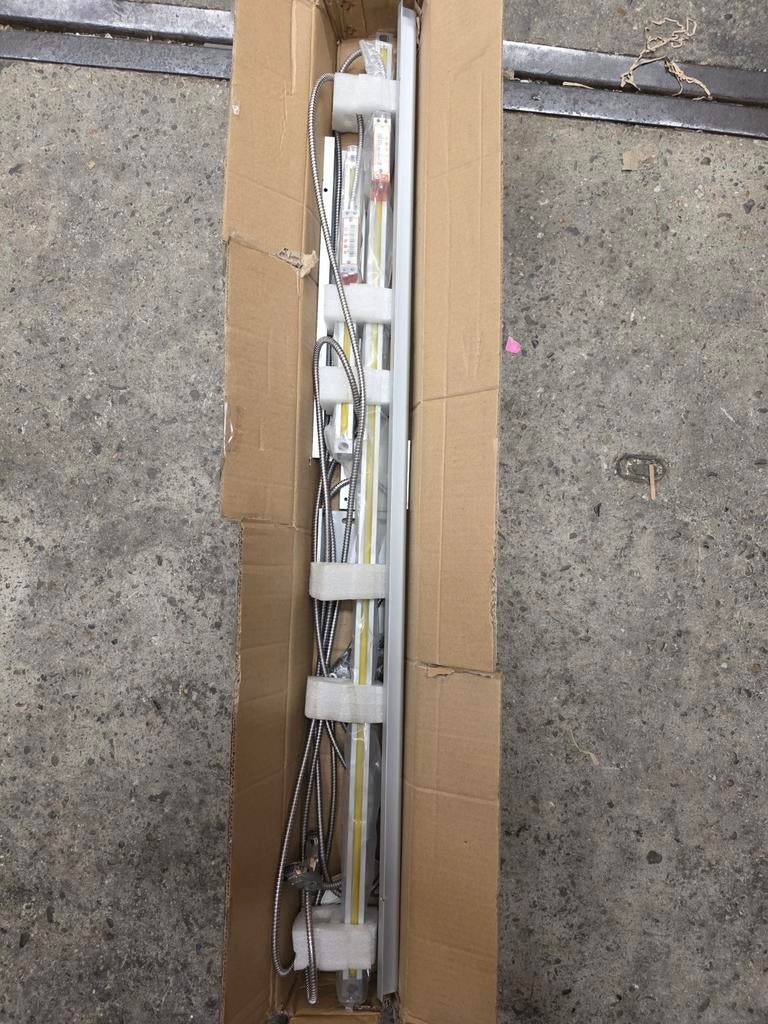 Nieuwe Glasliniaal / Lineaire Schaal 1000mm (5μm - 5V), Afstand, Nieuw, Ophalen of Verzenden, Onbekend