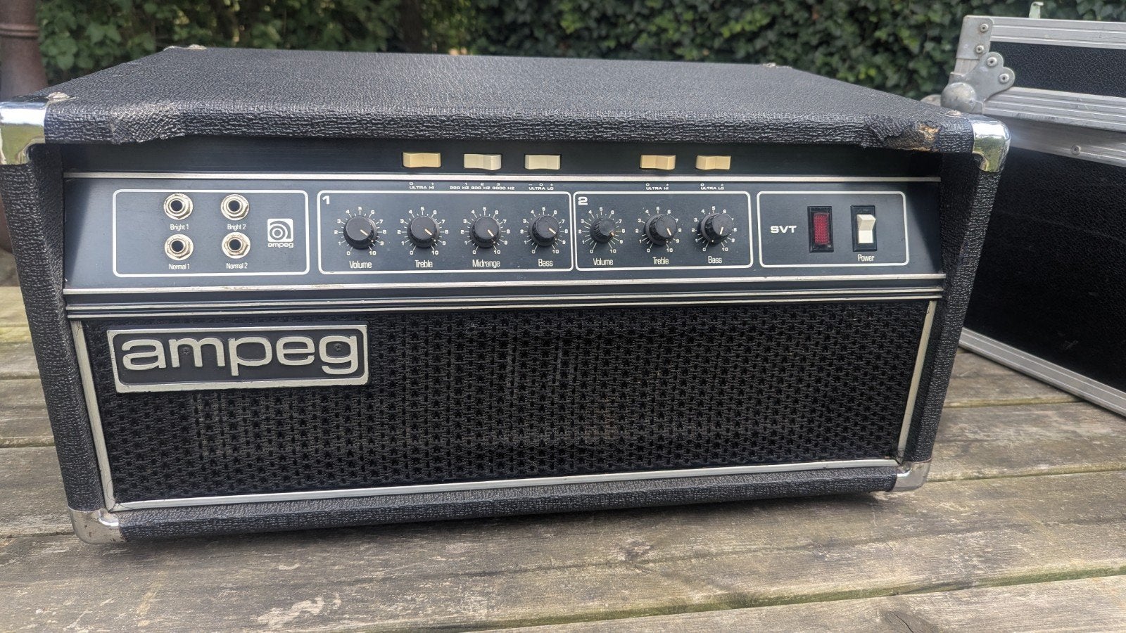 Ampeg SVT (MTI, made in Japan), Ophalen, Gebruikt, Basgitaar, 100 watt of meer