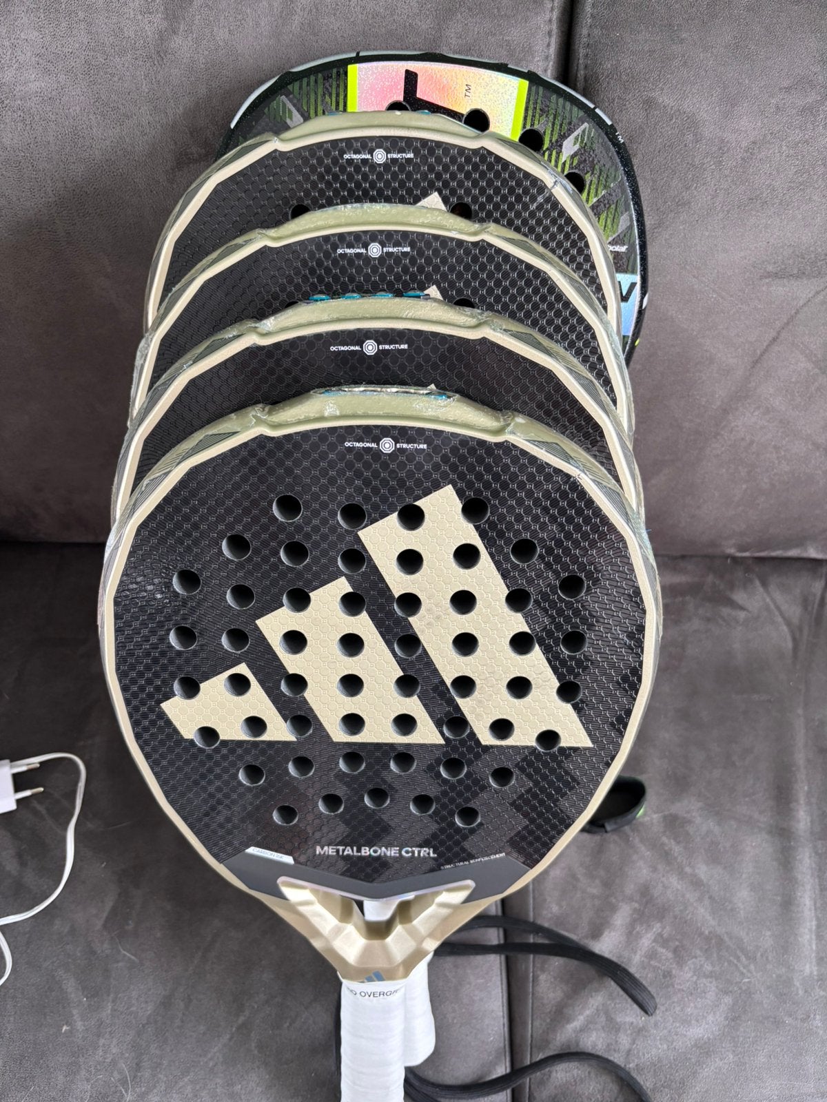 Adidas metalbone ctrl 3.4 verschillende te koop, Sport en Fitness, Padel, Ophalen, Zo goed als nieuw