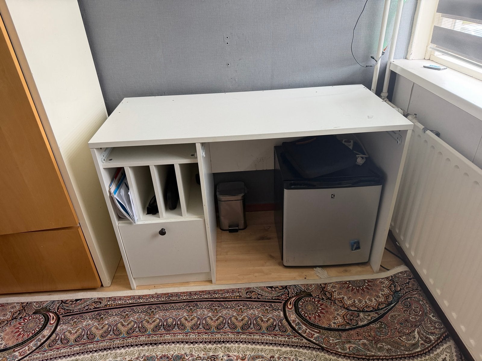Wit bureau met opbergruimte en lade, Ophalen, Gebruikt, Met lades, Spaanplaat of MDF