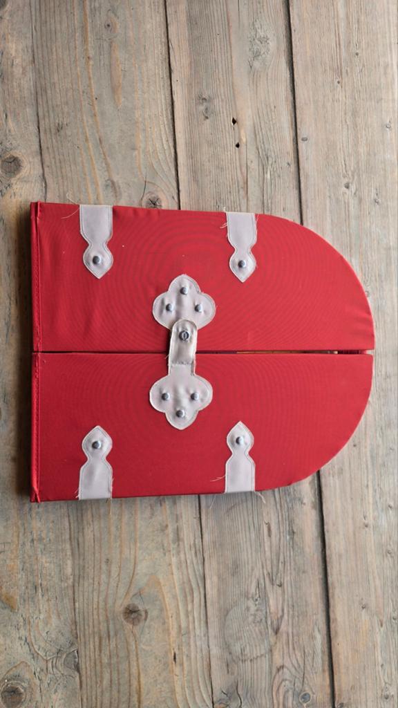 IKEA MINNEN Opvouwbare kapspiegel rood, Gebruikt, Softcase, Ophalen of Verzenden, Met spiegeltje(s)
