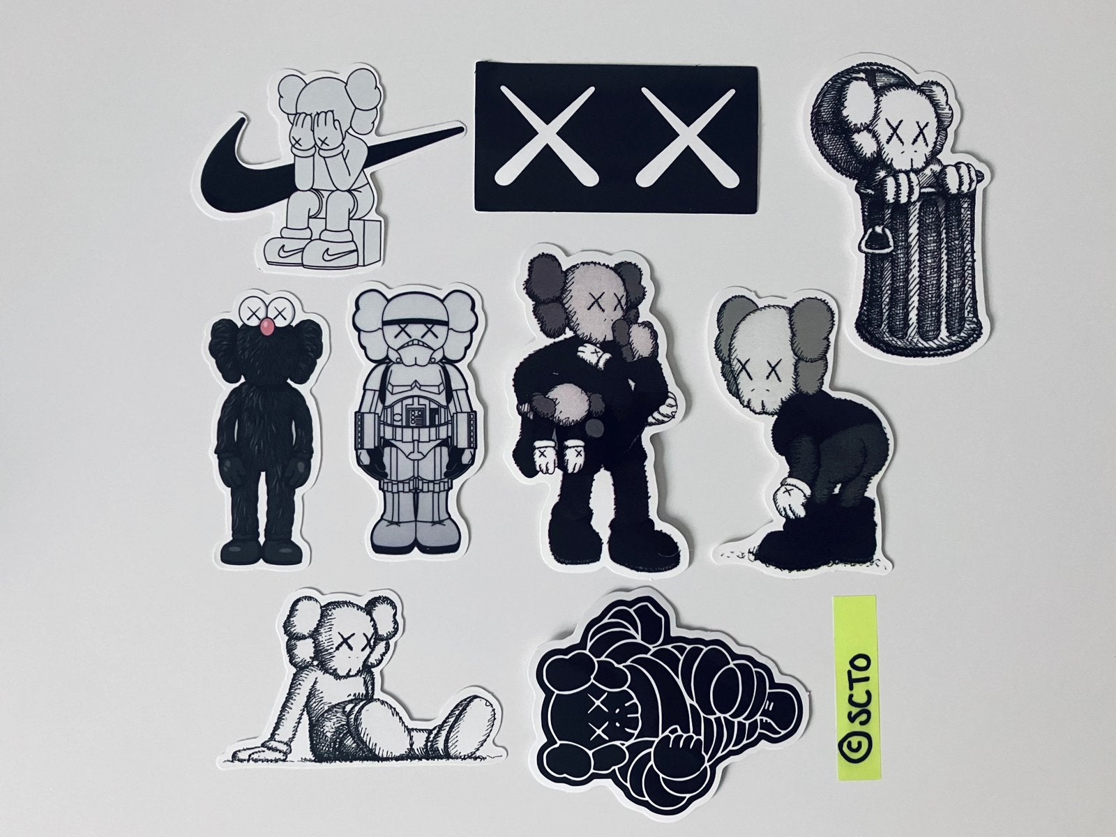 Stickers hypebeast Kaws Companion DIY project laptop koffer, Ophalen of Verzenden, Nieuw, Overige typen