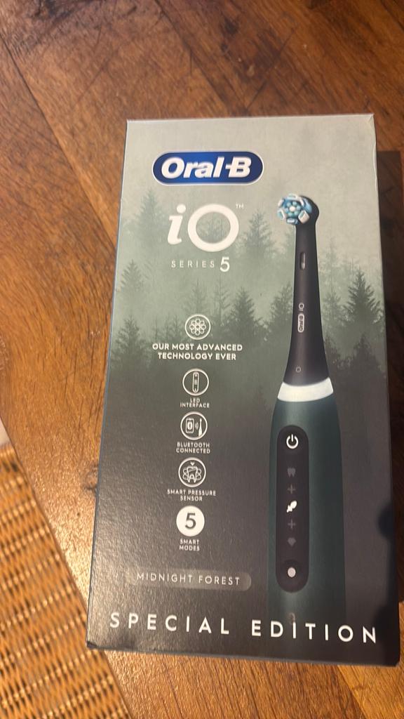 Oral b electrische tandborstel, Ophalen of Verzenden, Zo goed als nieuw, Tandenborstel