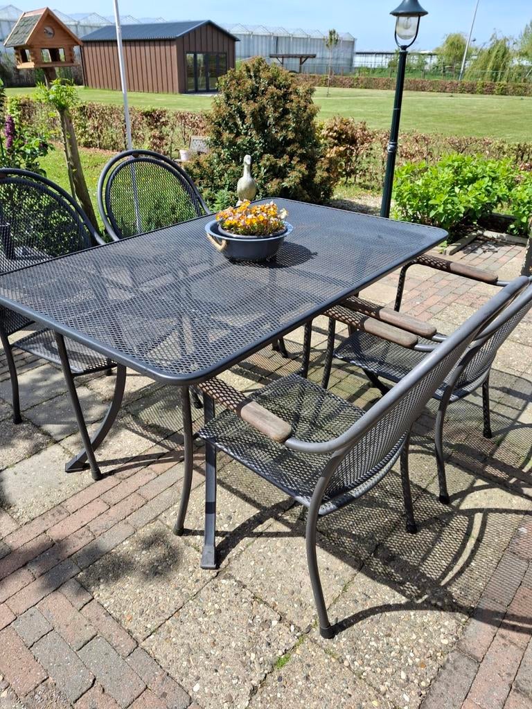 Metalen tuinset met 4 stoelen en tafel, Ophalen