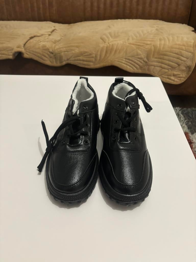 Mooie winter schoenen maat 43. Nieuw !!!, Ophalen of Verzenden, Nieuw, Zwart