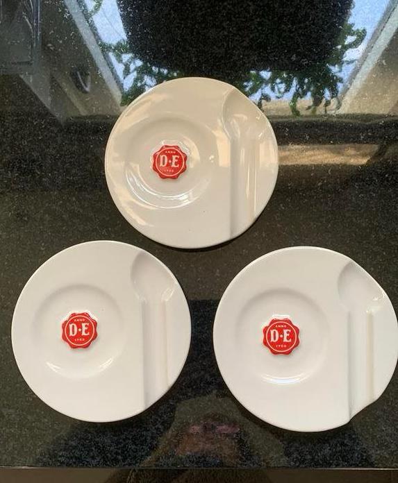 3 schoteltjes voor kleine koffiekopjes van DE, Huis en Inrichting, Keuken | Servies, Ophalen, Nieuw, Overige stijlen, Kop(pen) en/of Schotel(s)