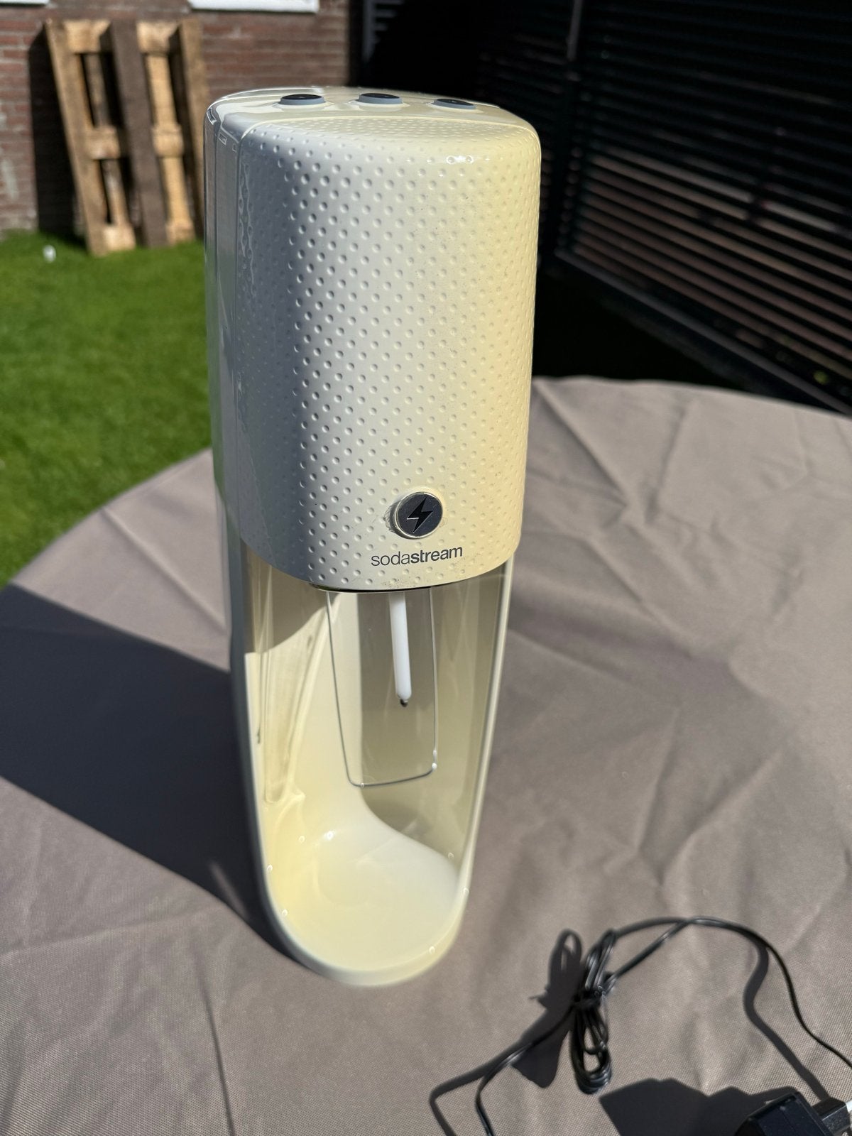 Sodastream One Touch Electric - Wit/Verkleurd, Ophalen, Gebruikt