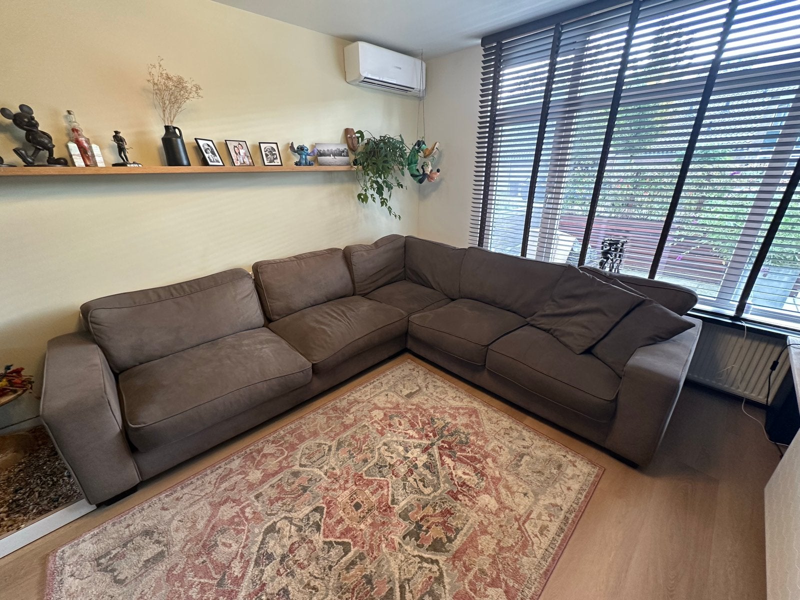 Comfortabele Hoekbank 320cm bij 280cm.