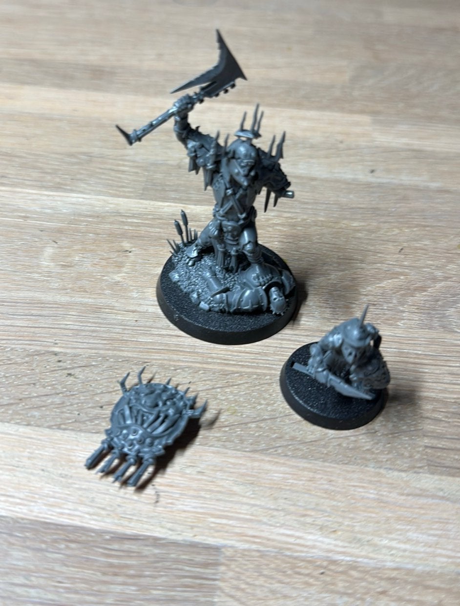 Warhammer Kruleboyz - Killaboss with Stab-grot, Ophalen of Verzenden, Zo goed als nieuw, Warhammer