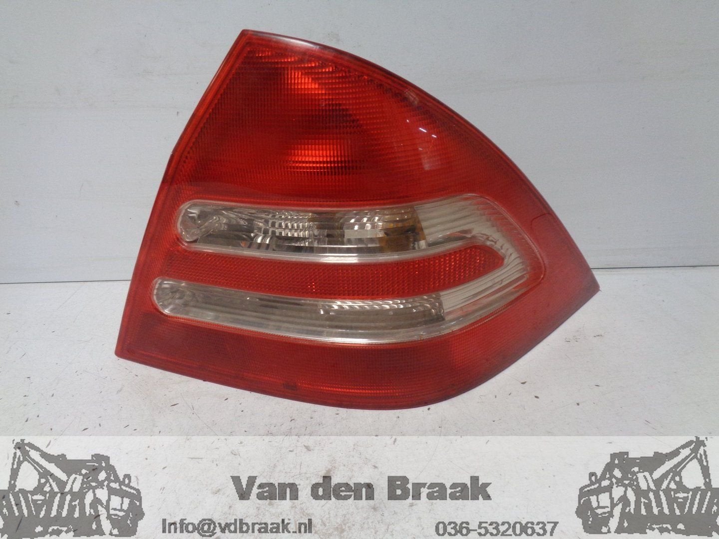 Mercedes Benz Sedan W203 2000-2007 Achterlicht rechts, Gebruikt, -, Herkomst onderdeel bekend, Ophalen of Verzenden