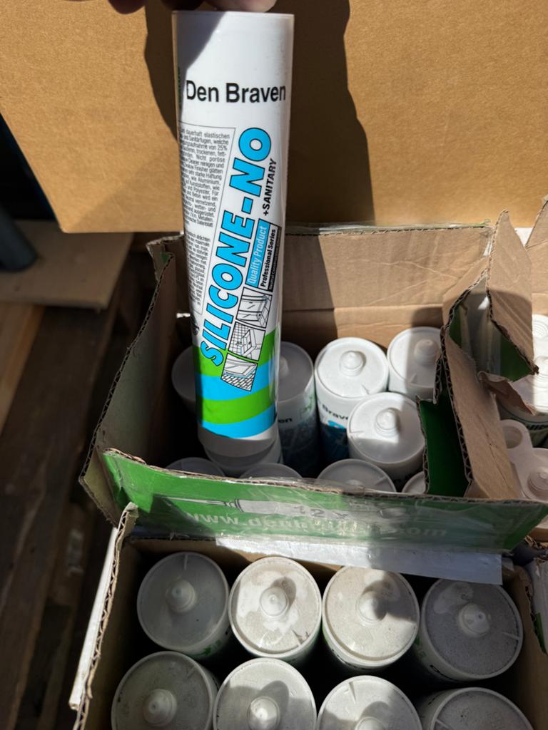 Diverse soorten en kleuren kit voor elke toepassing, Doe-het-zelf en Verbouw, Ophalen of Verzenden, Nieuw, Overige materialen