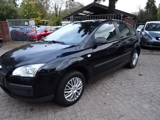 Ford Focus bj 2005 1.6 motorschade 5 deurs voor demontage., Gebruikt, -, -, Ophalen of Verzenden