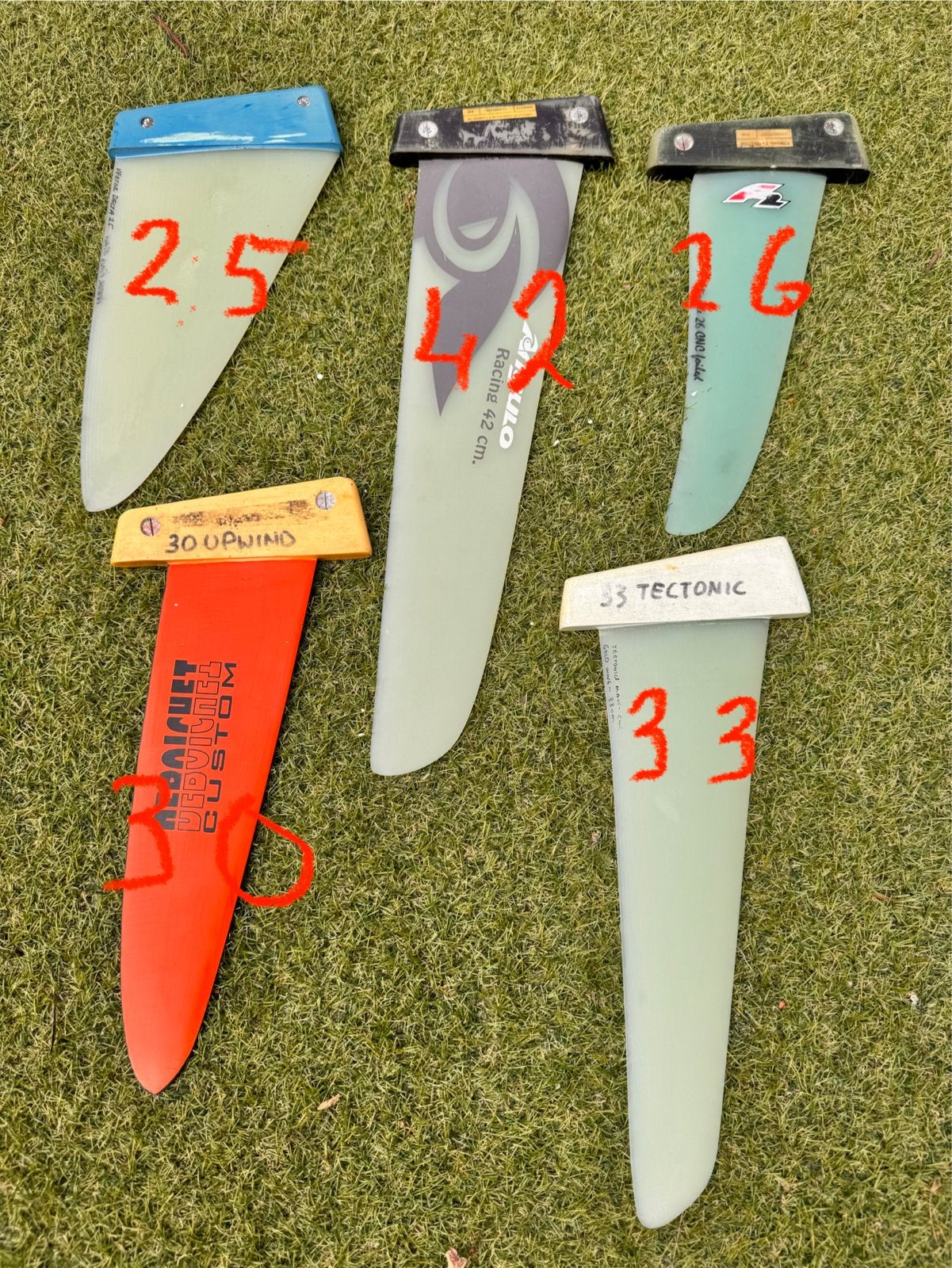 Diverse windsurf vinnen - Gebruikt maar netjes, Watersport en Boten, Ophalen of Verzenden, Gebruikt, Overige merken, Vin