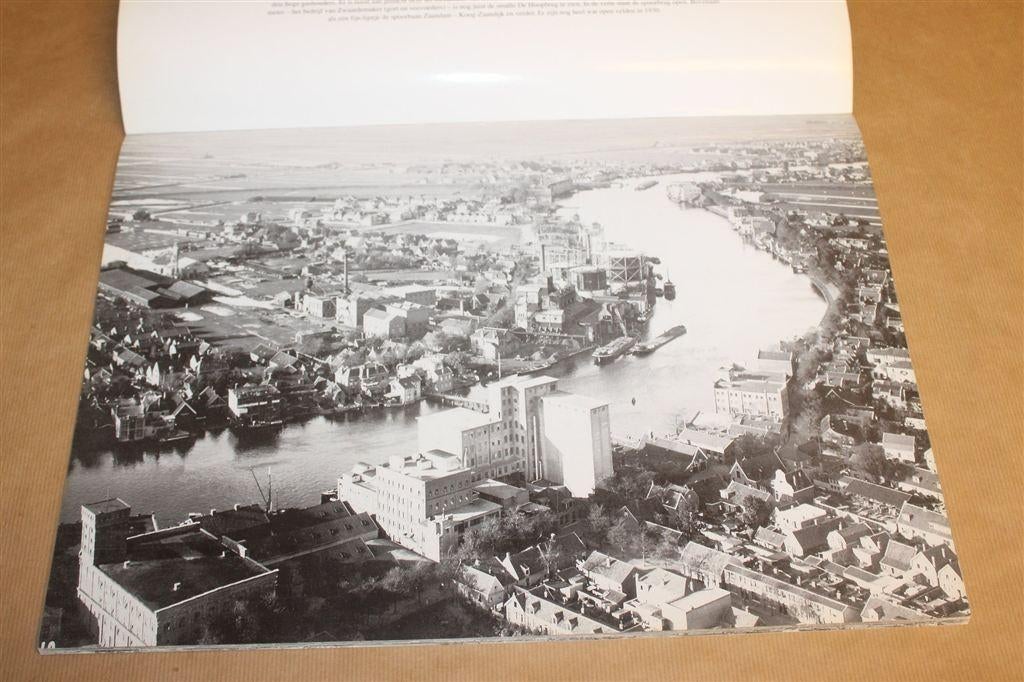 Oud Zaandam vanuit de Lucht — KLM Aerocarto [Fotoboek], Verzenden, Gelezen