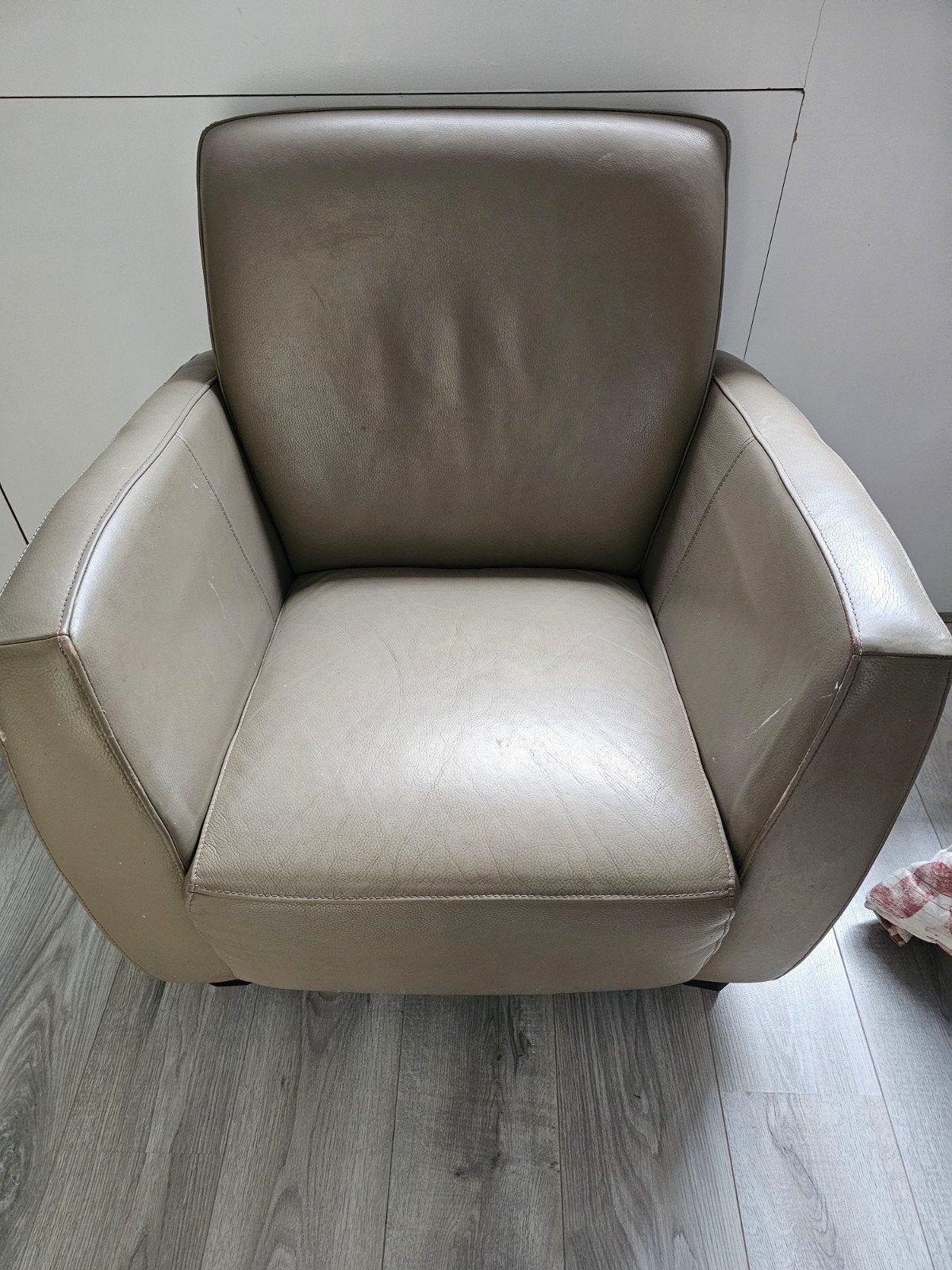 Comfortabele leren fauteuil - Beige, Huis en Inrichting, Fauteuils, Ophalen, Modern, Comfortabel, Gebruikt, 75 tot 100 cm