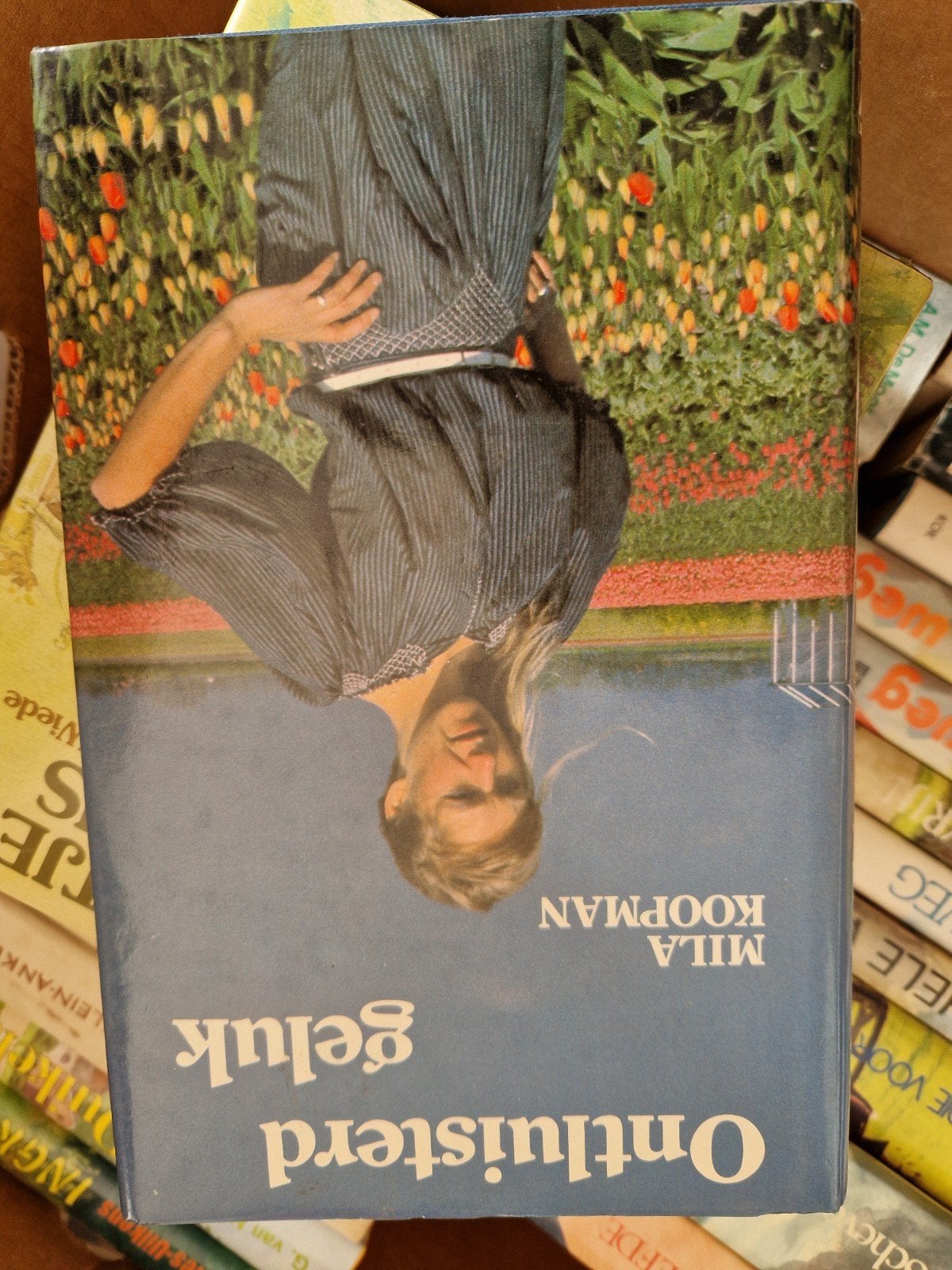 Ontluisterd geluk - Mila Koopman, Boeken, Ophalen of Verzenden, Gelezen, Mila Koopman, Nederland
