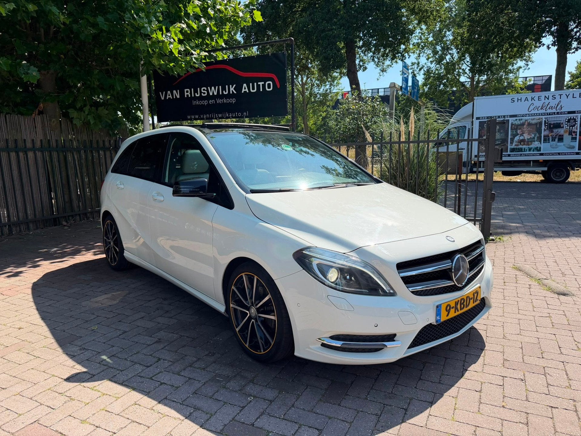 Mercedes-Benz B-klasse 200 Ambition Xenon Leder Pano Nav Sto, Auto's, 1325 kg, Gebruikt, Euro 6, Bi-Xenon koplampen