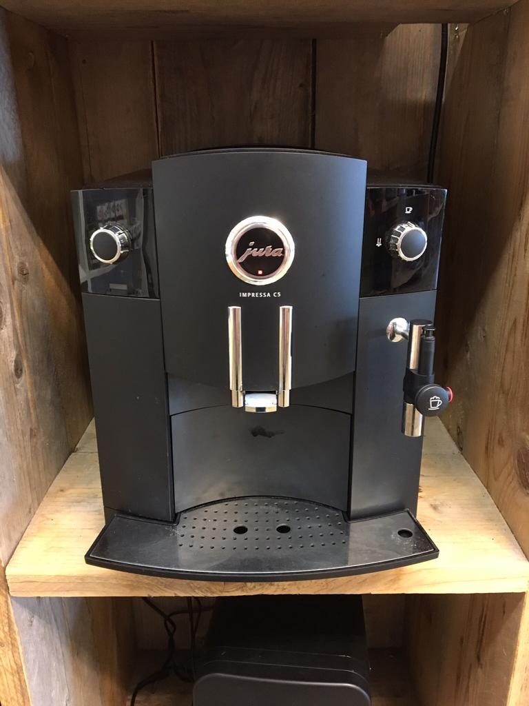 Jura C5 refurbished, 10 kopjes of meer, Ophalen of Verzenden, Afneembaar waterreservoir, Gemalen koffie