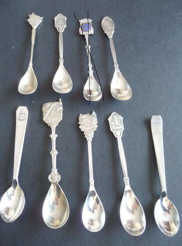 9 verzilverde lepeltjes van steden, rederij etc OUD VINTAGE, Gebruikt, Verzenden, Verzilverd, Metaal