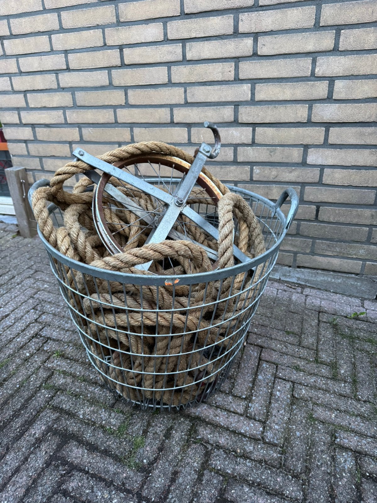 Touw en wiel katrol verhuiswiel + grote mand, Ophalen