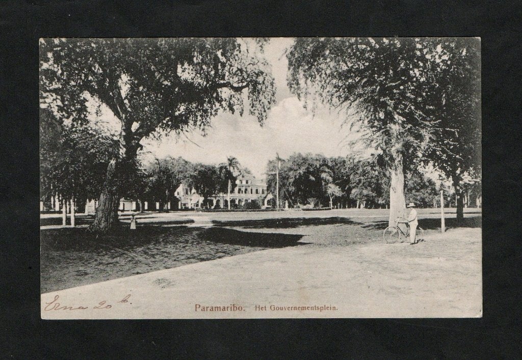 Suriname Paramaribo Gouvernementsplein Fietser., Ophalen of Verzenden, Voor 1920, Gelopen, Buiten Europa