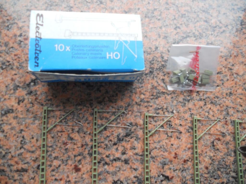 Bovenleidingsmasten Märklin 7009 en Electrotren 244, Wisselstroom, Overige typen, Nieuw, Ophalen of Verzenden