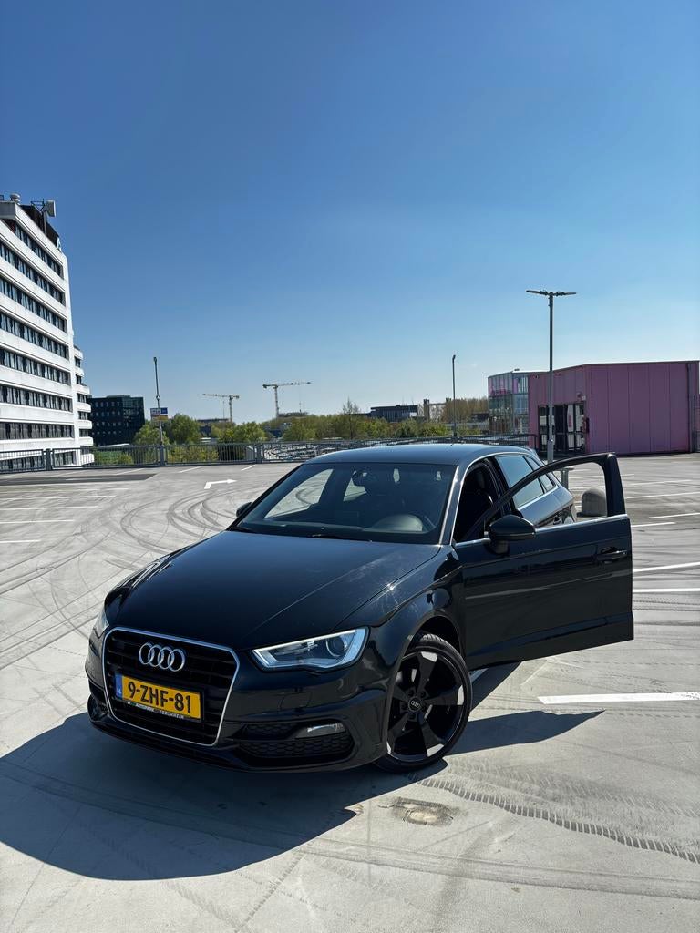 Audi A3 1.4TFSI G-tron 81KW SB S-tro 2014 Zwart, Auto's, Audi, 4 cilinders, Overige brandstoffen, Zwart, Origineel Nederlands