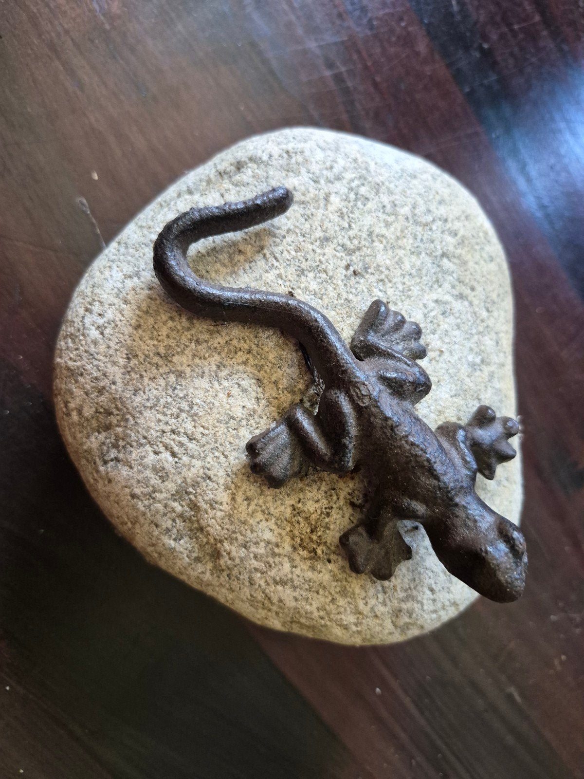 Decoratieve hagedis op steen - gietijzer, Ophalen
