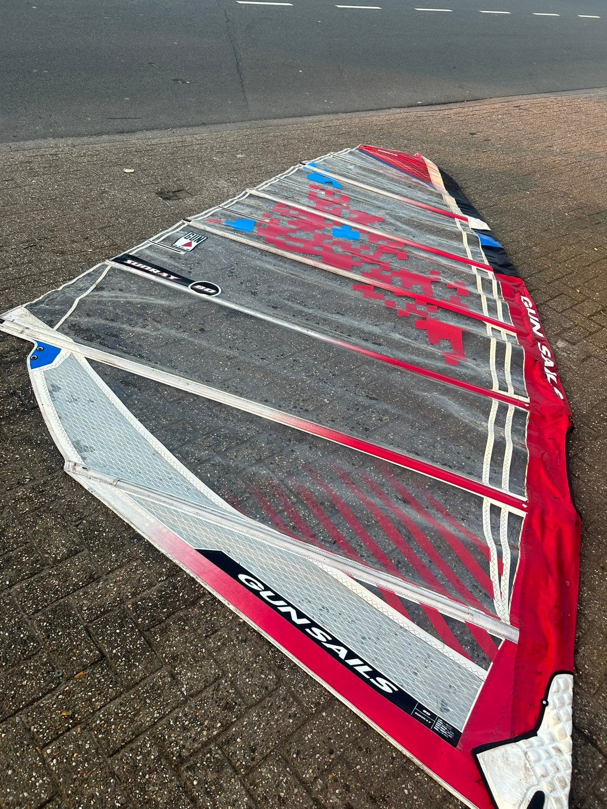 Gunsails 8.0 & Neilpryde Combat 4.1 m², Watersport en Boten, Windsurfen, Ophalen, Gebruikt, 5 tot 6.5 m², Neilpryde