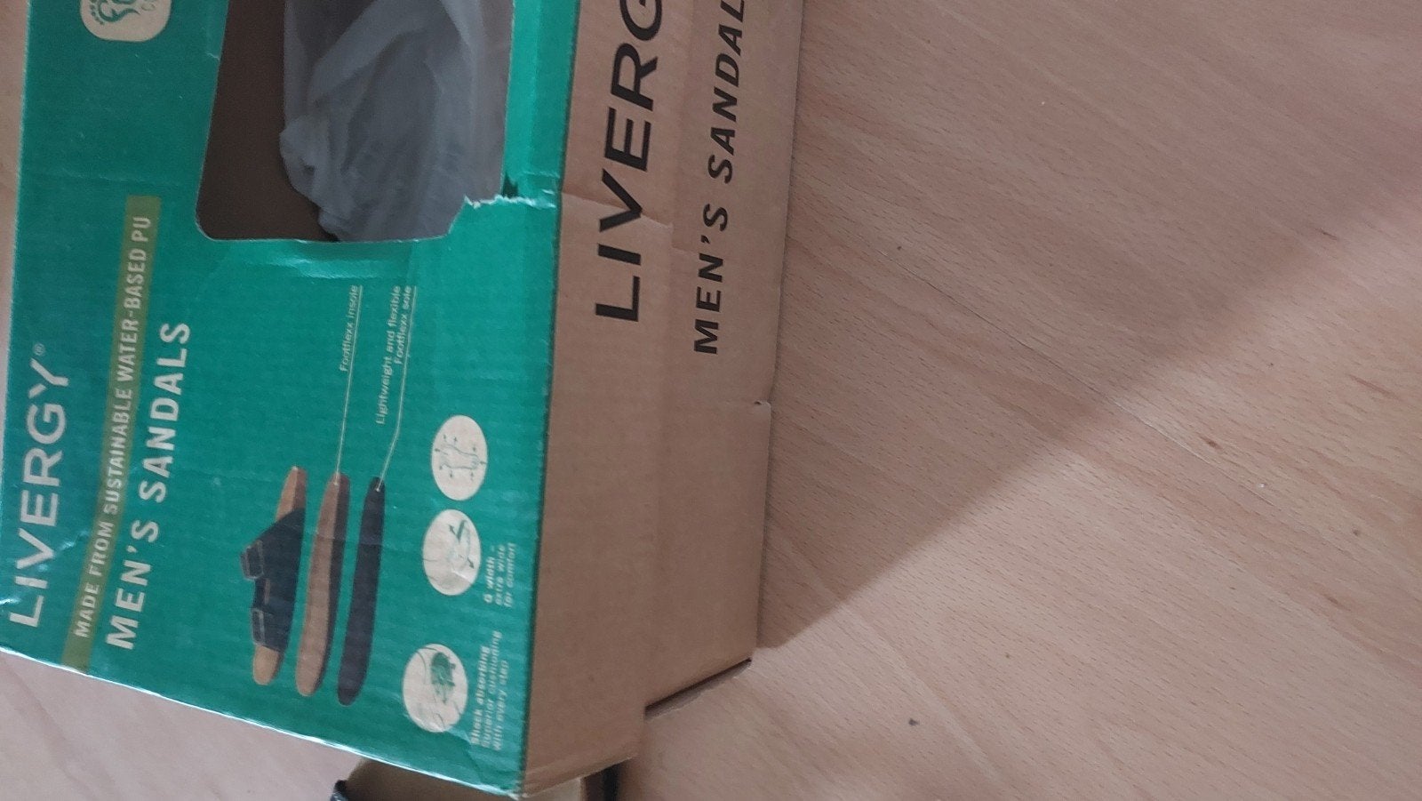 Te koop nieuwe sandalen livergy mt 42, Kleding | Heren, Schoenen, Ophalen of Verzenden, Nieuw, Zwart, Sandalen