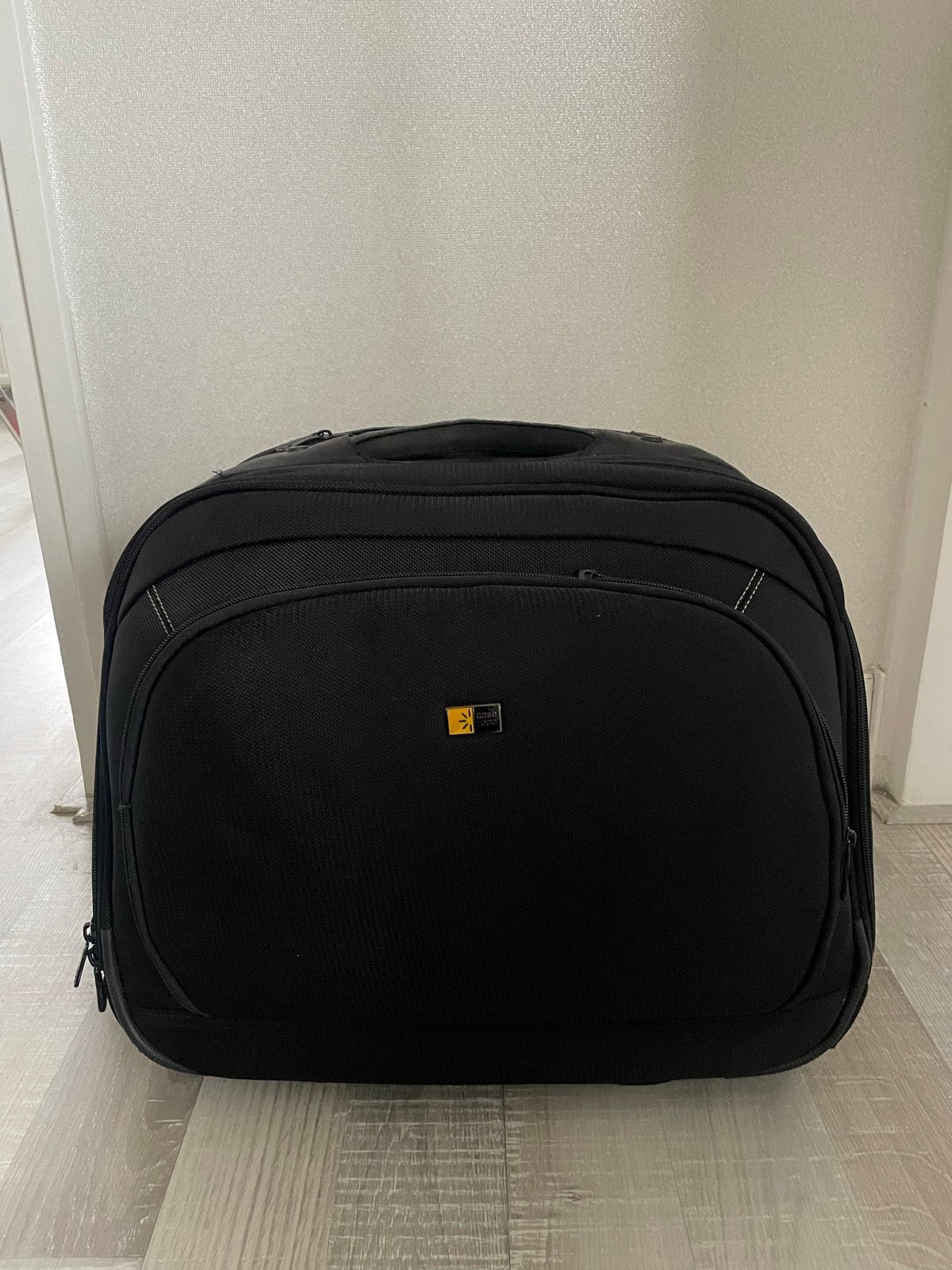 Case Logic laptop koffer met wieltjes en veel vakken, Ophalen of Verzenden, Gebruikt