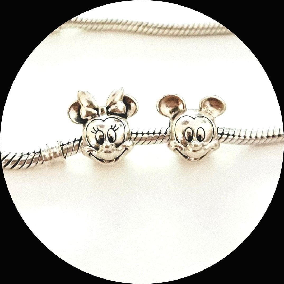 Pandora Disney Mickey en Minnie Mouse 791586 791587 / retire, Pandora, Ophalen of Verzenden, Zo goed als nieuw, 2 of 3 bedels