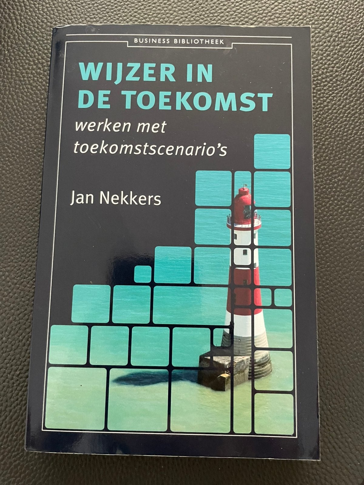 Jan Nekkers - Wijzer in de toekomst, Sociale wetenschap, Ophalen of Verzenden, Zo goed als nieuw, Jan Nekkers