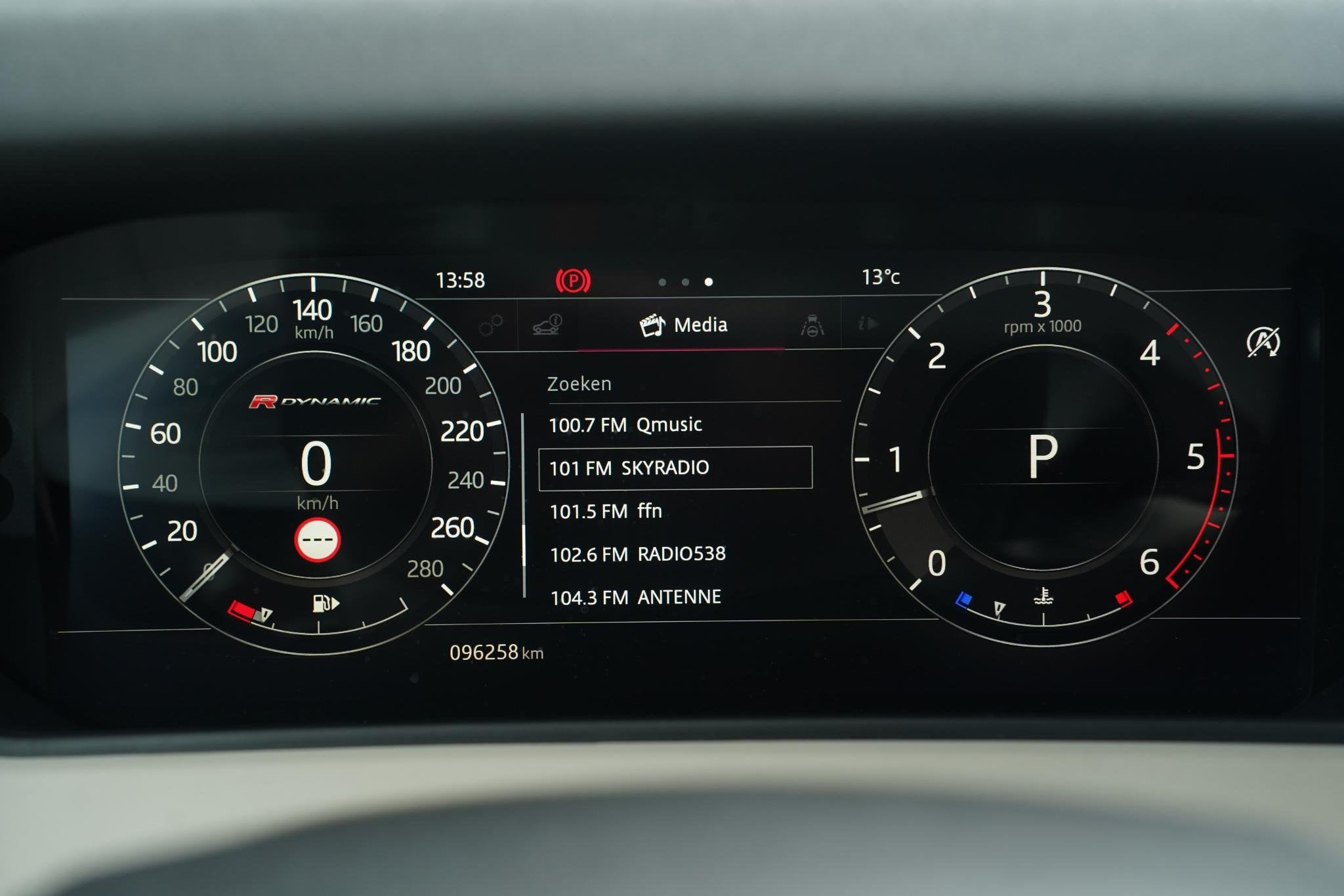 Foto 32 van Land Rover Range Rover Velar 300D 3.0 V6 D300 R-Dynamic R-Dy