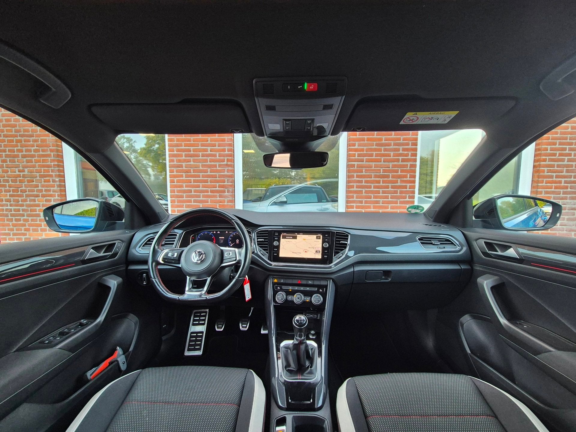 Volkswagen T-Roc 1.5 TSI Sport 150PK 5drs clima, adapt.cruis, Auto's, Dealer onderhouden, Gebruikt, Euro 6, 4 cilinders