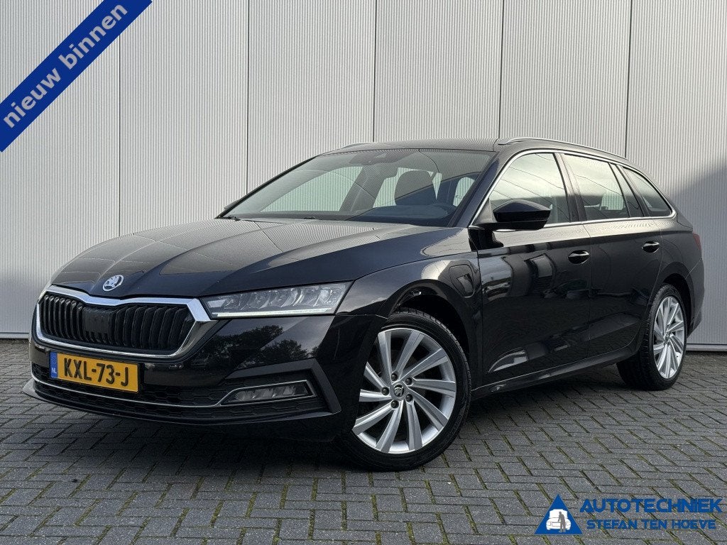 Skoda Octavia Combi 1.4 TSI iV Sport Business Carplay digita, Auto's, Automaat, Gebruikt, Euro 6, 4 cilinders