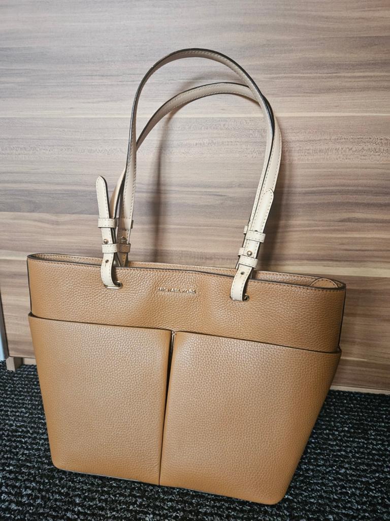 Michael Kors Handtas bijna nieuw, Sieraden, Tassen en Uiterlijk, Tassen | Damestassen, Ophalen of Verzenden, Nieuw, Zwart, Handtas