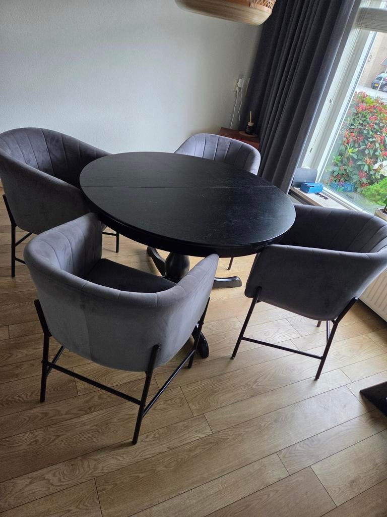 ROSENTORP Uitschuifbare tafel, zwart, 110/155 cm, Ophalen, Gebruikt, Rond, Vier personen