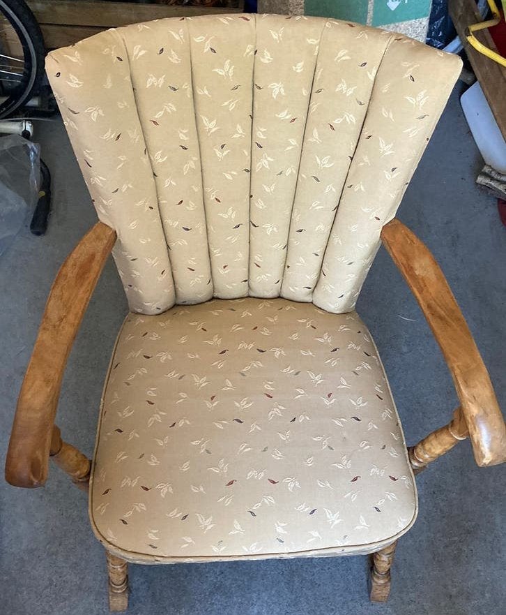 Leuke stoel, met mooie details, Antiek en Kunst, Ophalen